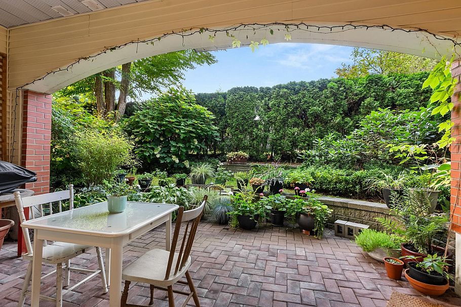 212 360 E 36th Avenue Vancouver, BC - 8