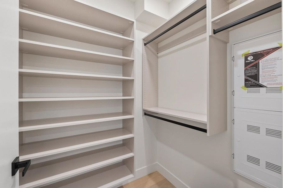 2430 W 49th Avenue Vancouver, BC - 6