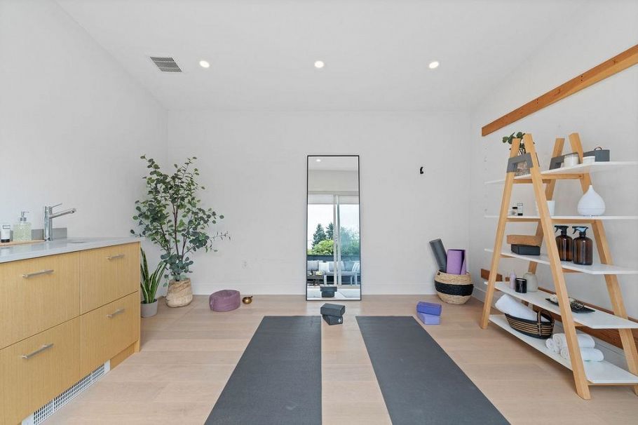 466 E 37th Avenue Vancouver, BC - 30