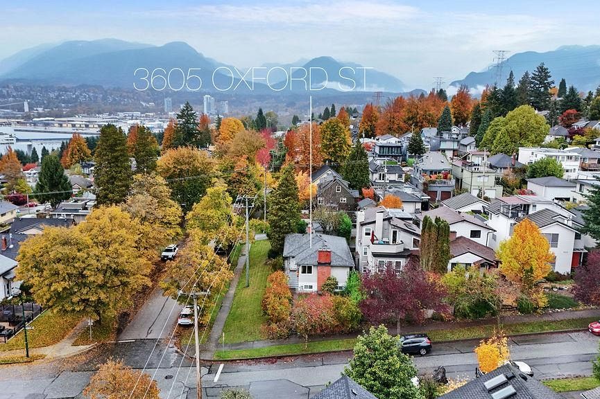 3605 Oxford Street Vancouver, BC - 1