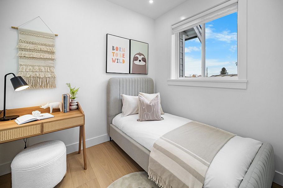 2076 E 50th Avenue Vancouver, BC - 13