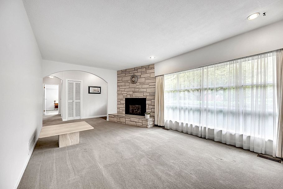 1372 Riverside Drive North Vancouver, BC - 7