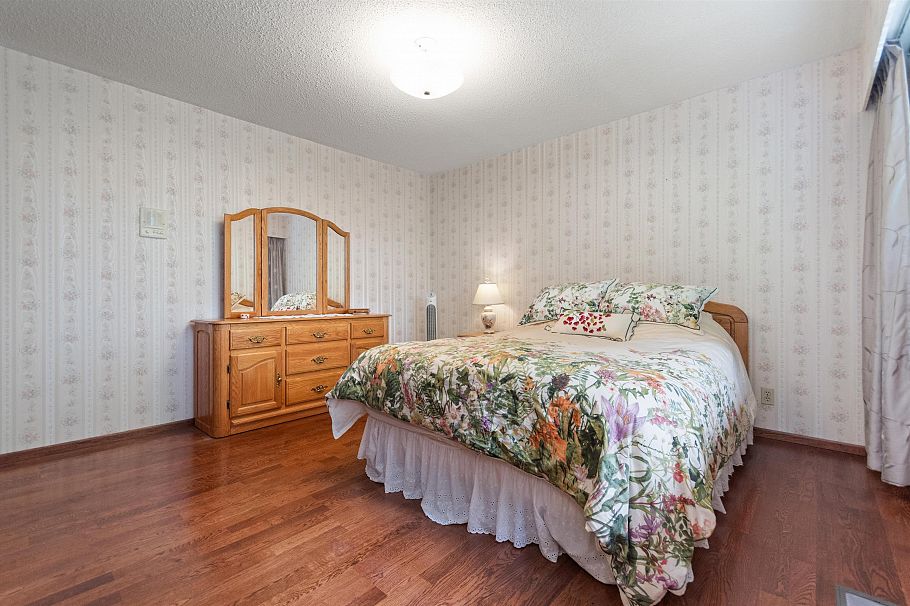 3772 Dollarton Highway North Vancouver, BC - 17