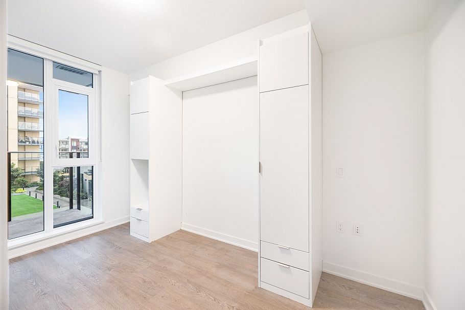 502 1401 Hunter Street North Vancouver, BC - 12