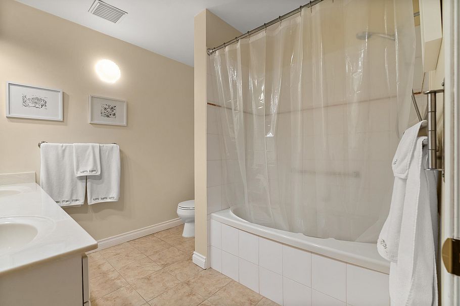 212 360 E 36th Avenue Vancouver, BC - 31