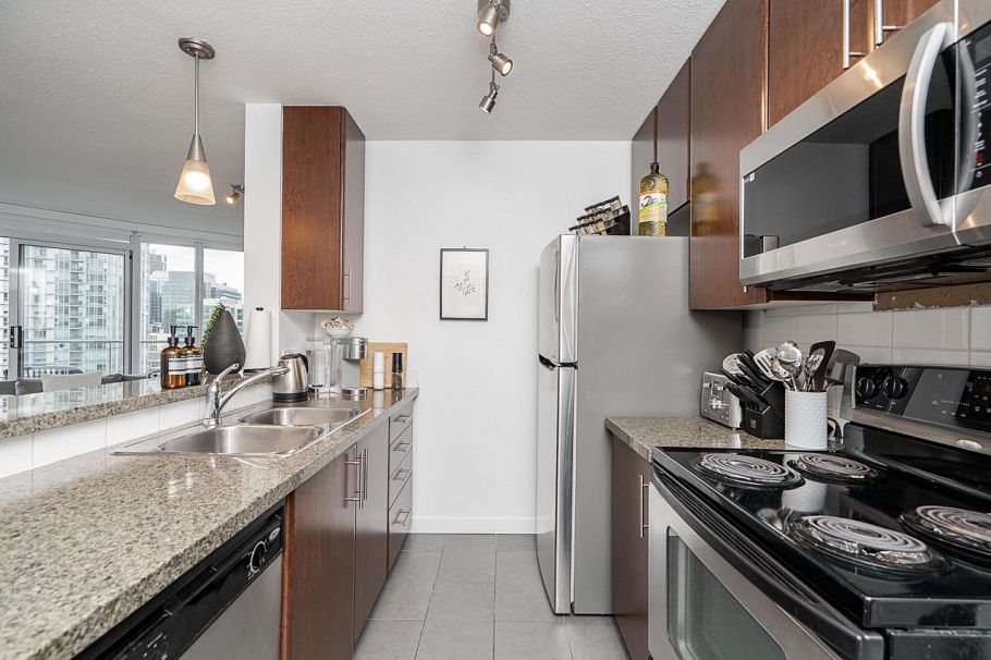 2303 58 Keefer Place Vancouver, BC - 8