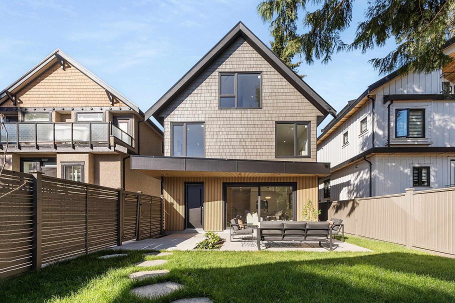 2 2626 W 41st Avenue Vancouver, BC - 31