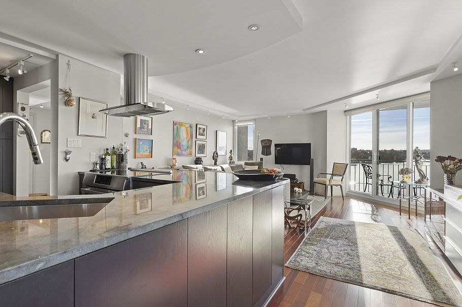 402 1575 Beach Avenue Vancouver, BC - 18