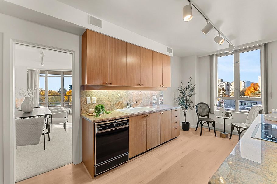 701 5850 Balsam Street Vancouver, BC - 13