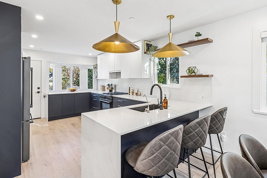 4578 Windsor Street Vancouver, BC - 5