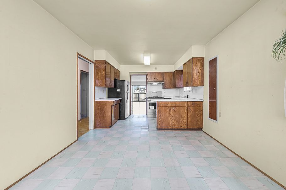 3220 E 19th Avenue Vancouver, BC - 33