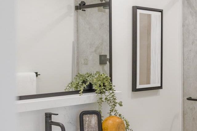 2436 W 49th Avenue Vancouver, BC - 18