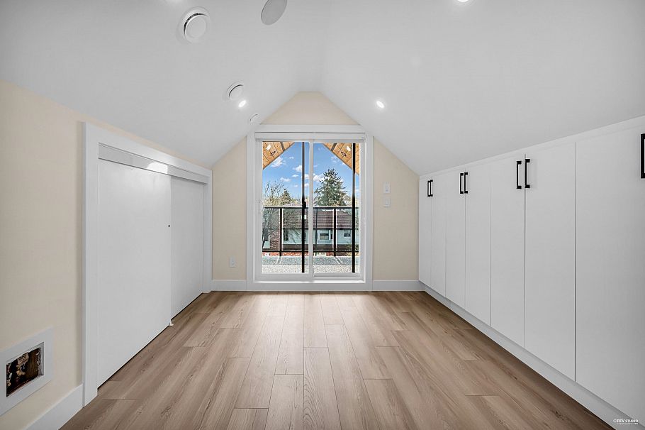 2371 Adanac Street Vancouver, BC - 19