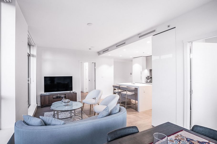 306 1675 Lions Gate Lane North Vancouver, BC - 3