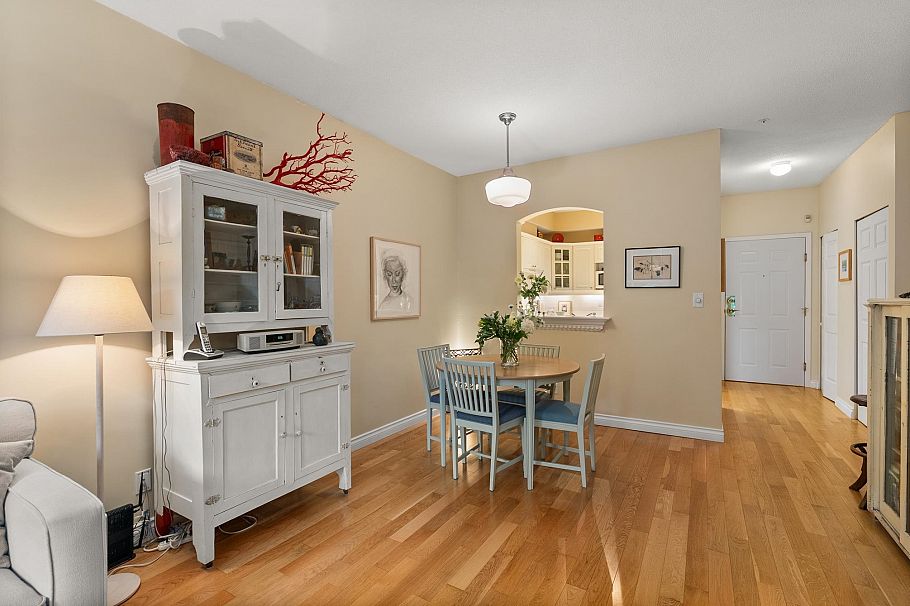 212 360 E 36th Avenue Vancouver, BC - 14