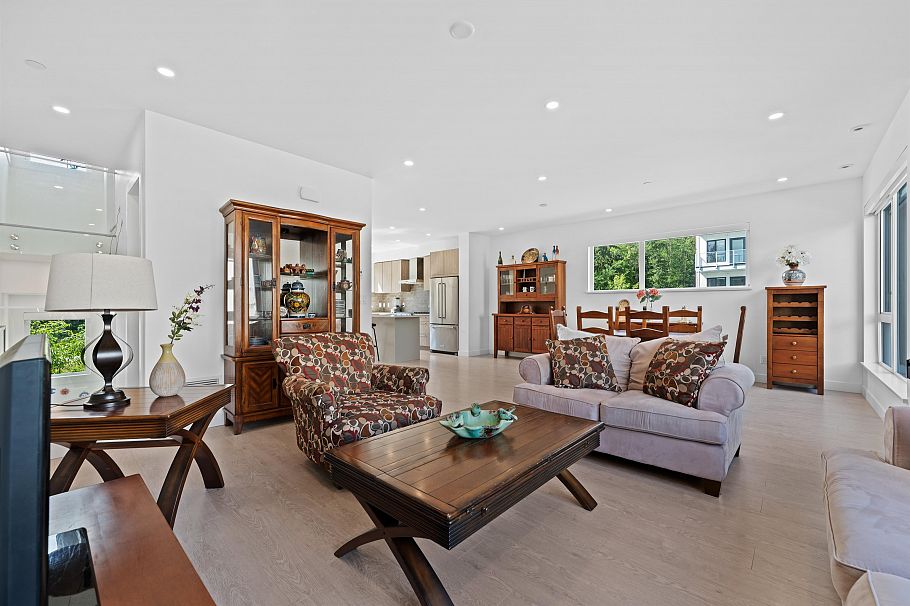 54 3597 Malsum Drive North Vancouver, BC - 12