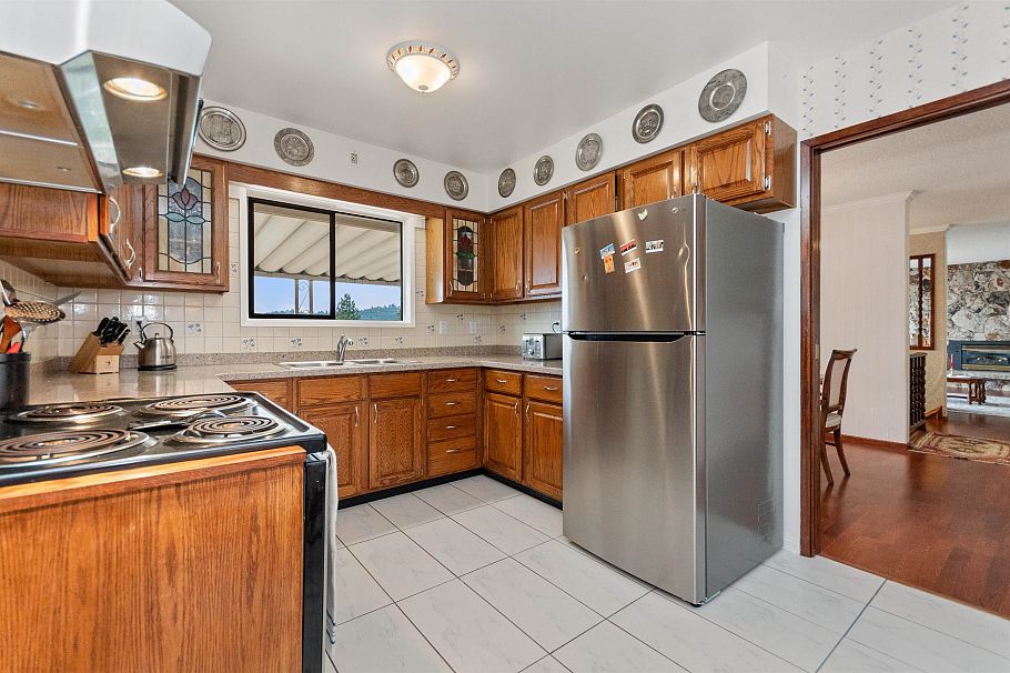 3772 Dollarton Highway North Vancouver, BC - 12