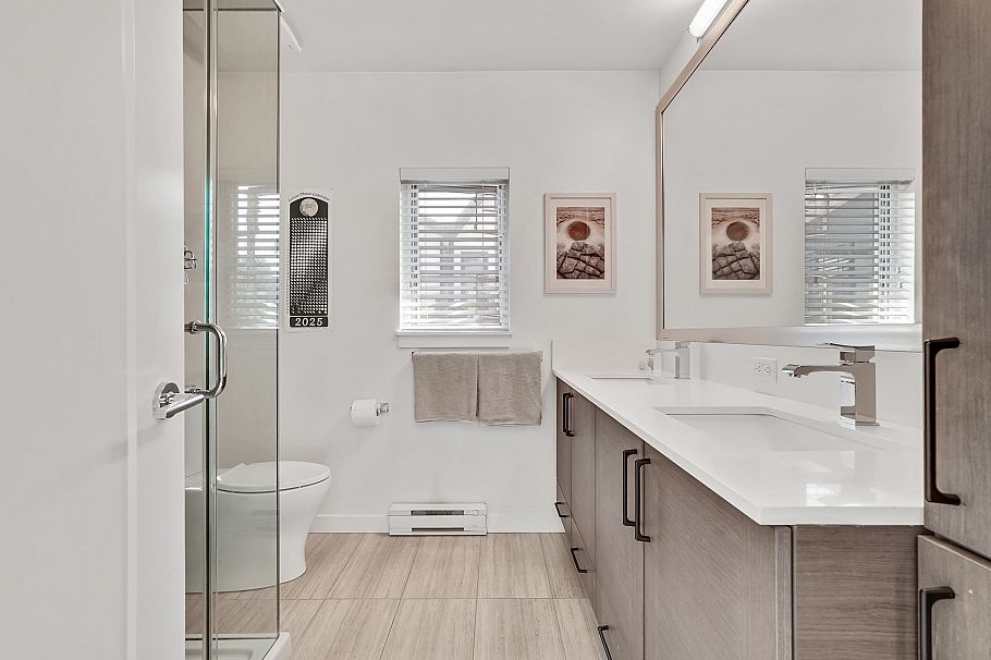 5962 St. George Street Vancouver, BC - 14