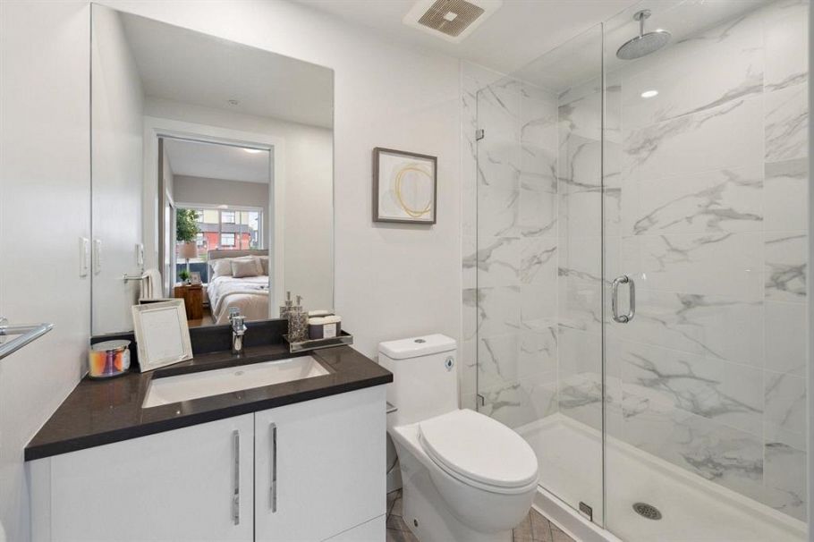 2512 Fraser Street Vancouver, BC - 13