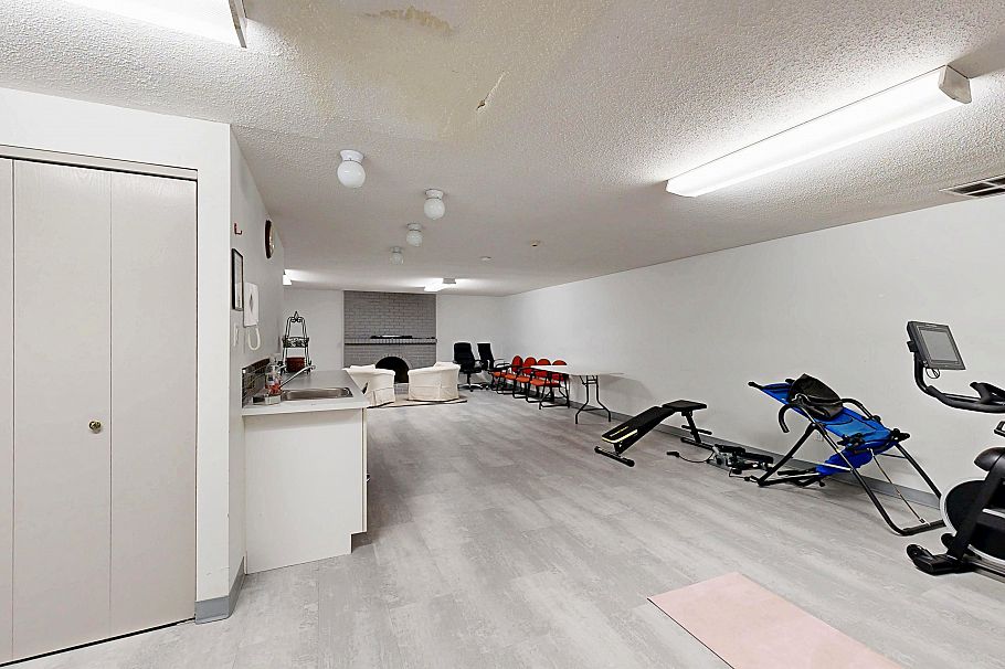 206 138 W 18th Street North Vancouver, BC - 22