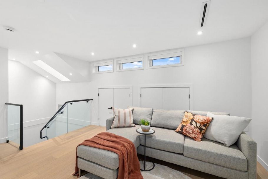 683 W 18th Avenue Vancouver, BC - 29