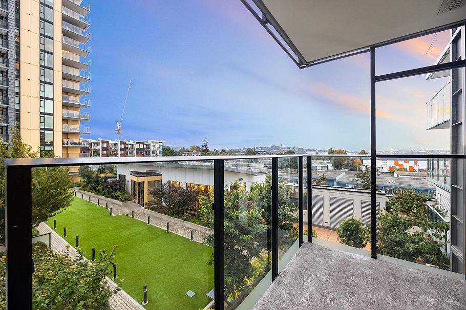 502 1401 Hunter Street North Vancouver, BC - 18