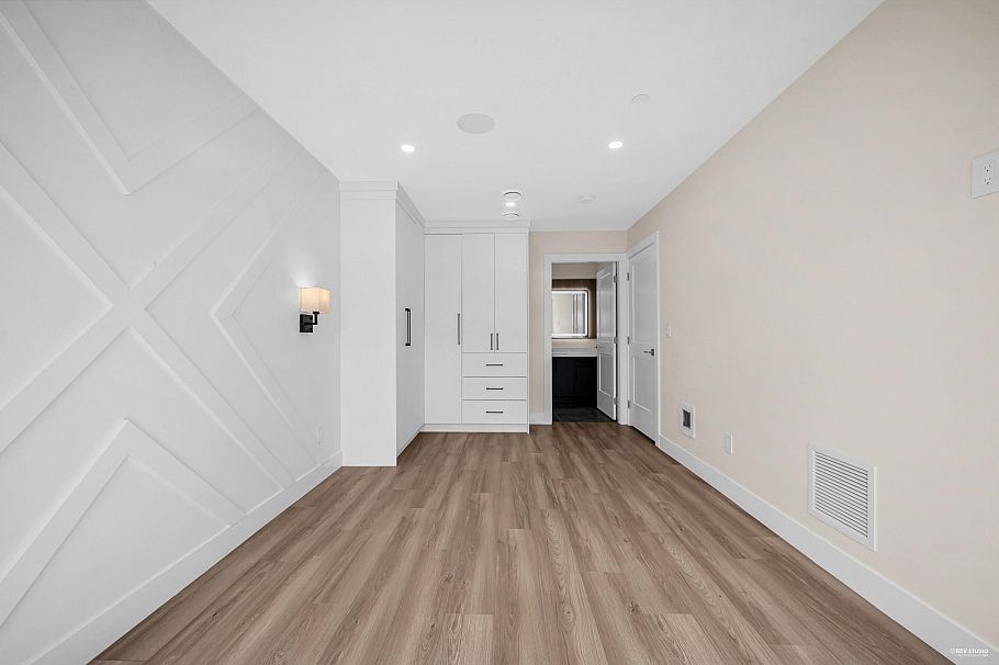 2371 Adanac Street Vancouver, BC - 14