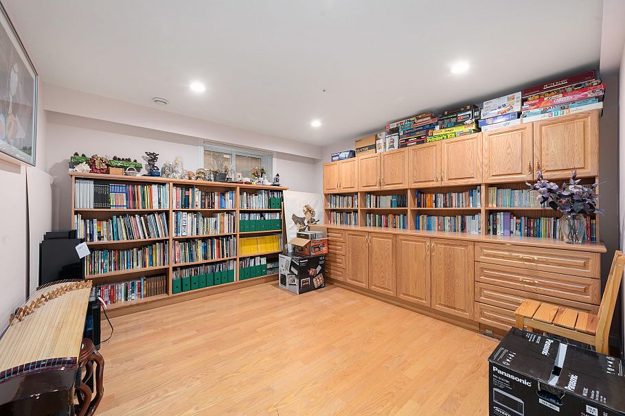 1363 W 51 Avenue Vancouver, BC - 36