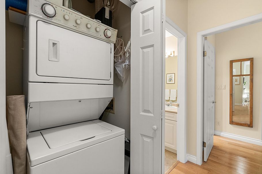 212 360 E 36th Avenue Vancouver, BC - 35