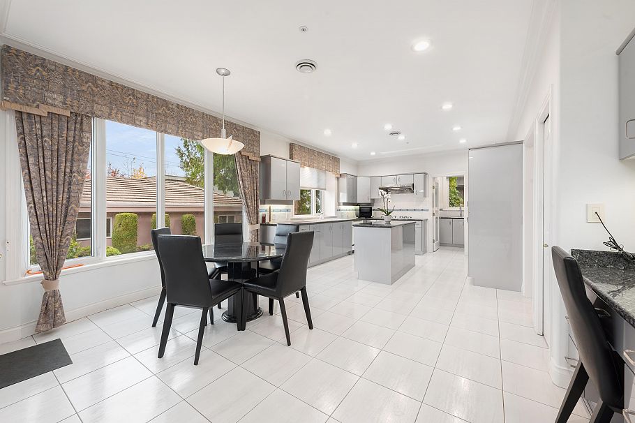 1363 W 51 Avenue Vancouver, BC - 16