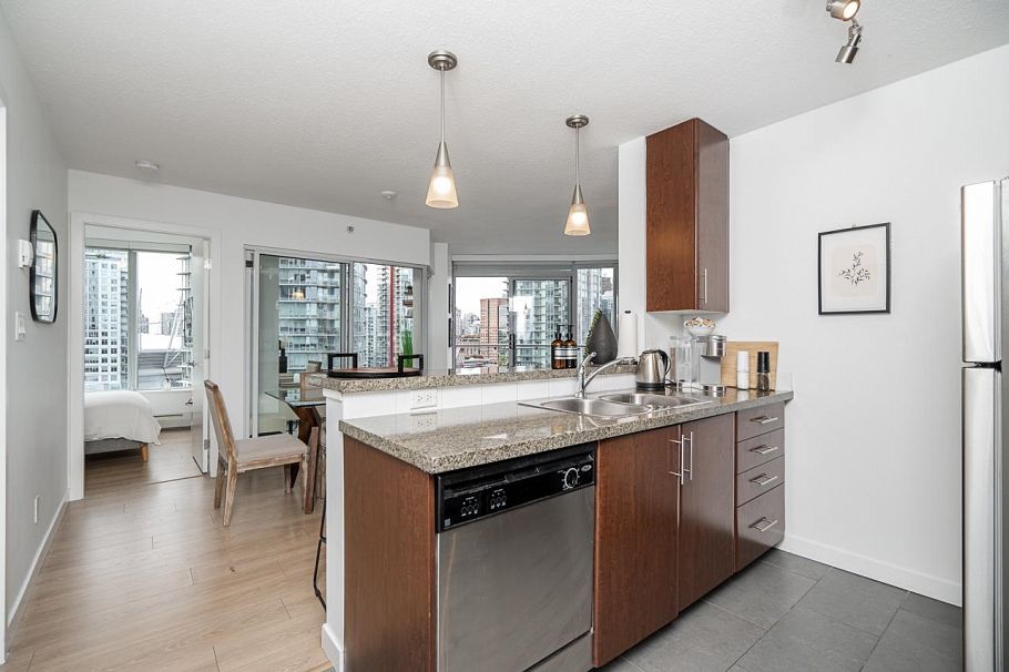 2303 58 Keefer Place Vancouver, BC - 7