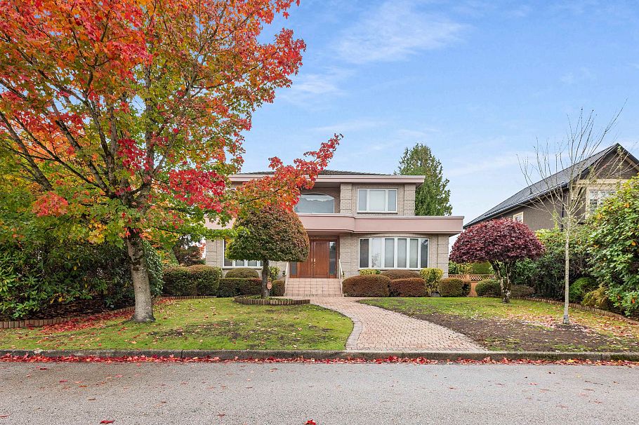 1363 W 51 Avenue Vancouver, BC - 1