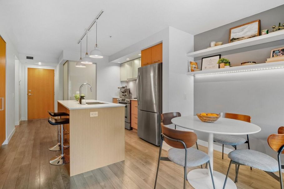 208 221 E 3rd Street North Vancouver, BC - 7