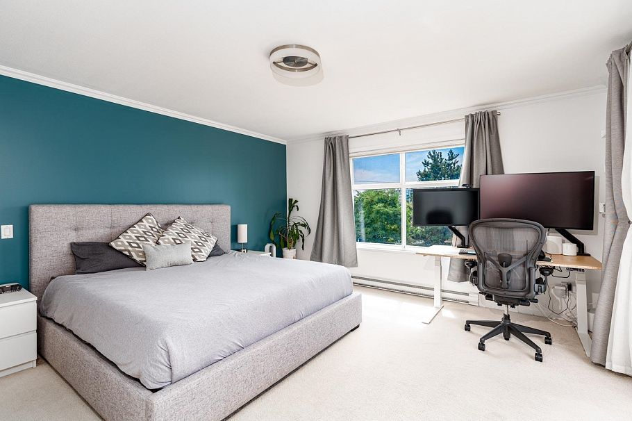 1 252 W 13th Street North Vancouver, BC - 21