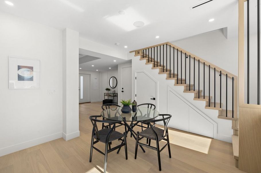 2430 W 49th Avenue Vancouver, BC - 15