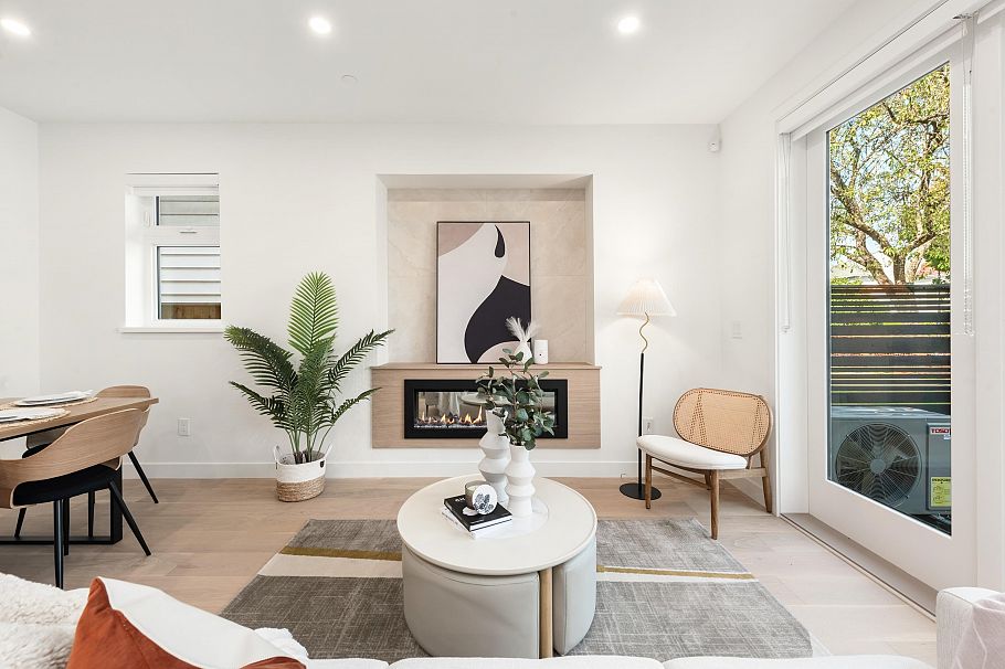 1 2750 W 19th Avenue Vancouver, BC - 2