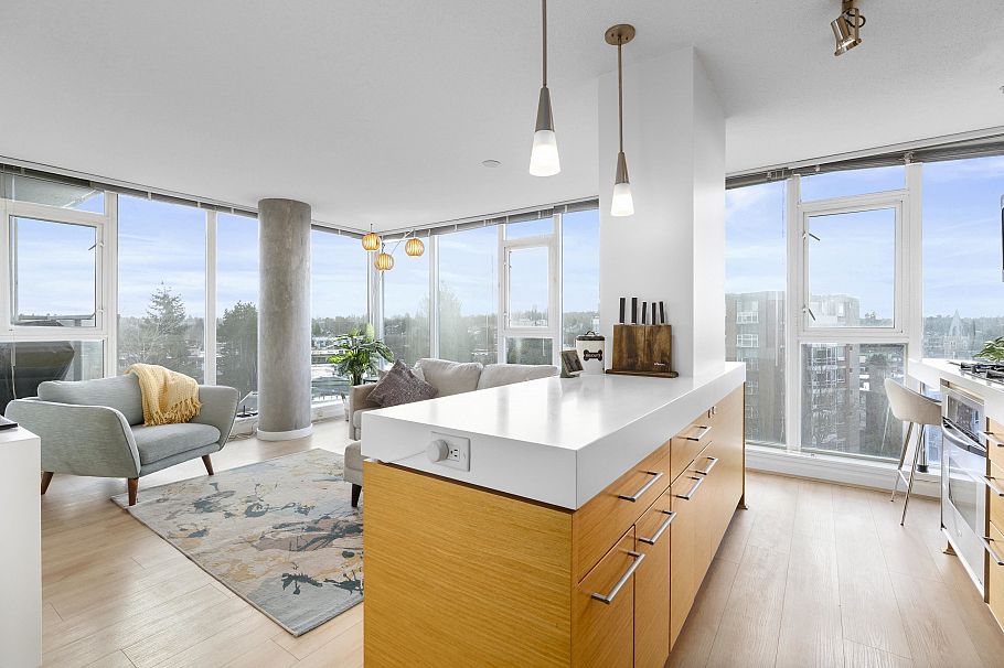 709 2770 Sophia Street Vancouver, BC - 1