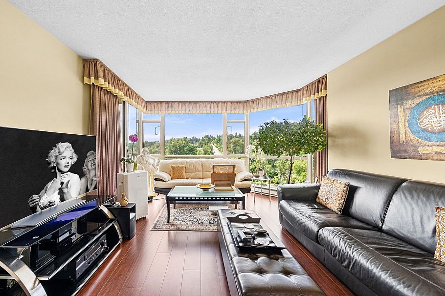 1106 1327 E Keith Road North Vancouver, BC - 1