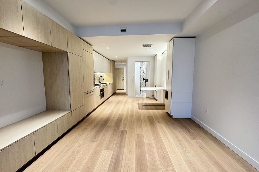 319 471 E Broadway Vancouver, BC - 3