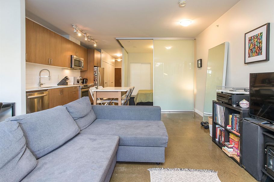 310 221 Union Street Vancouver, BC - 17