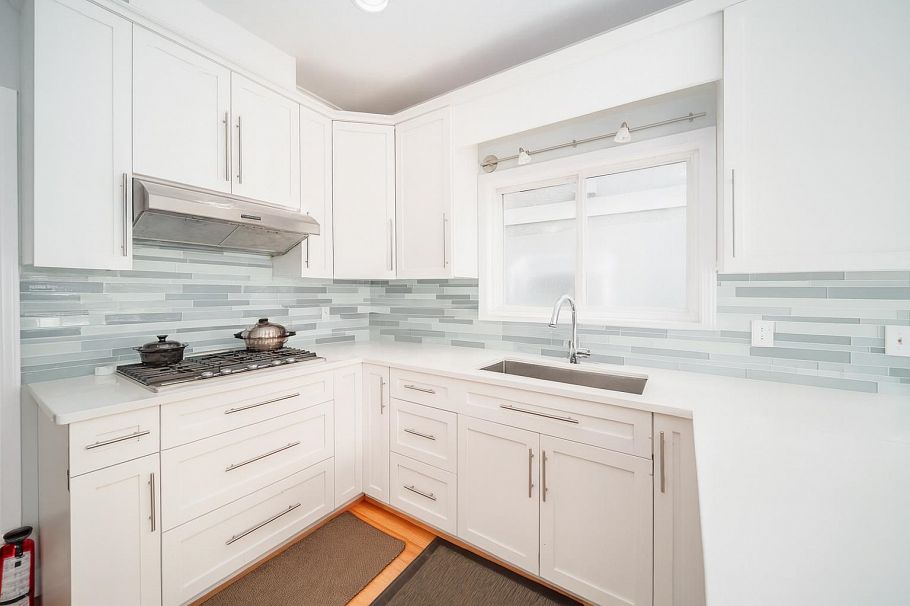 2726 W 42nd Avenue Vancouver, BC - 11