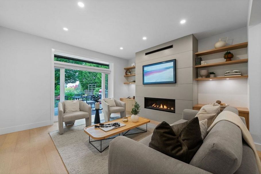 466 E 37th Avenue Vancouver, BC - 10