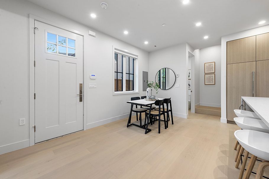 2 2136 E 10th Avenue Vancouver, BC - 14