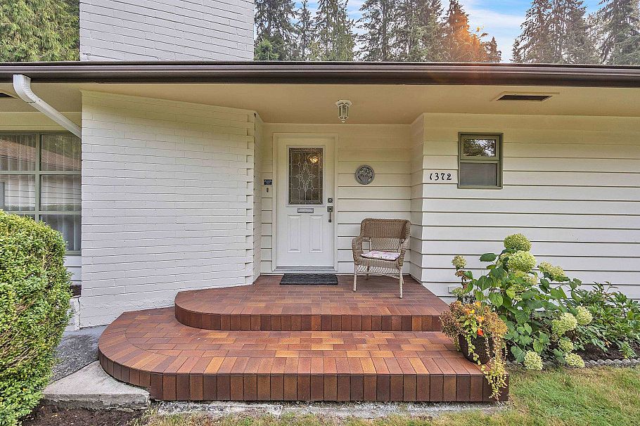 1372 Riverside Drive North Vancouver, BC - 4