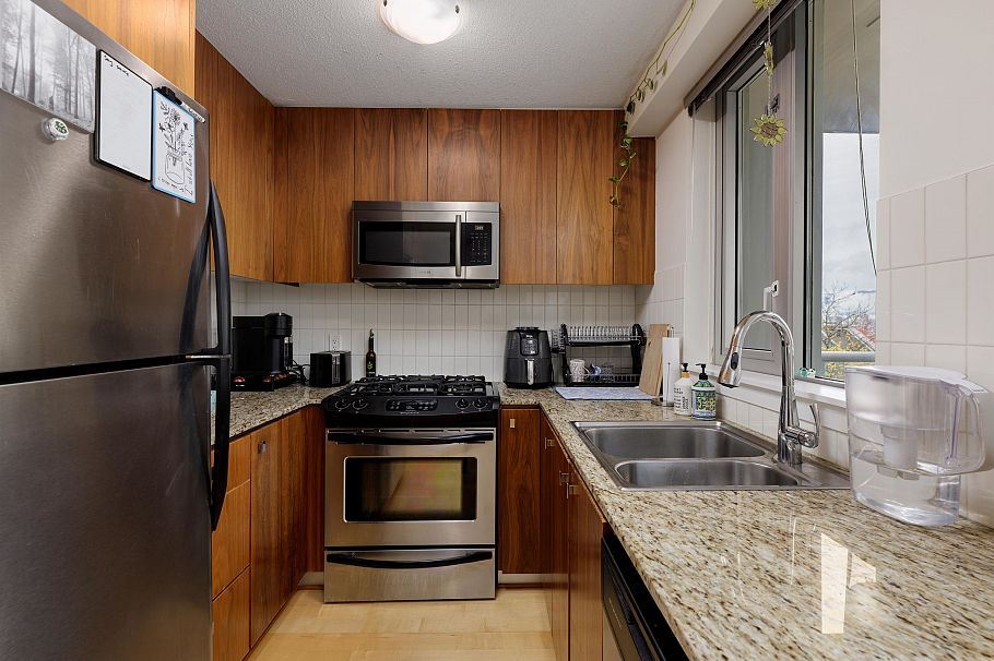 401 1030 W Broadway Vancouver, BC - 6