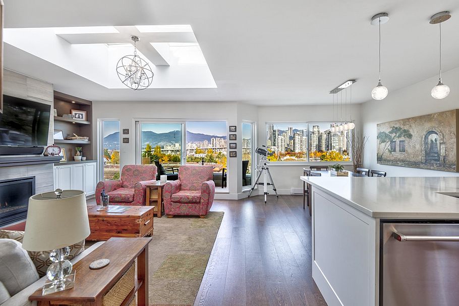 1251 W 7th Avenue Vancouver, BC - 1