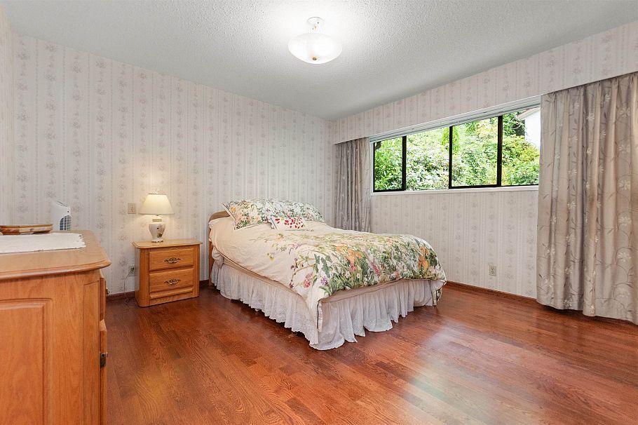 3772 Dollarton Highway North Vancouver, BC - 18