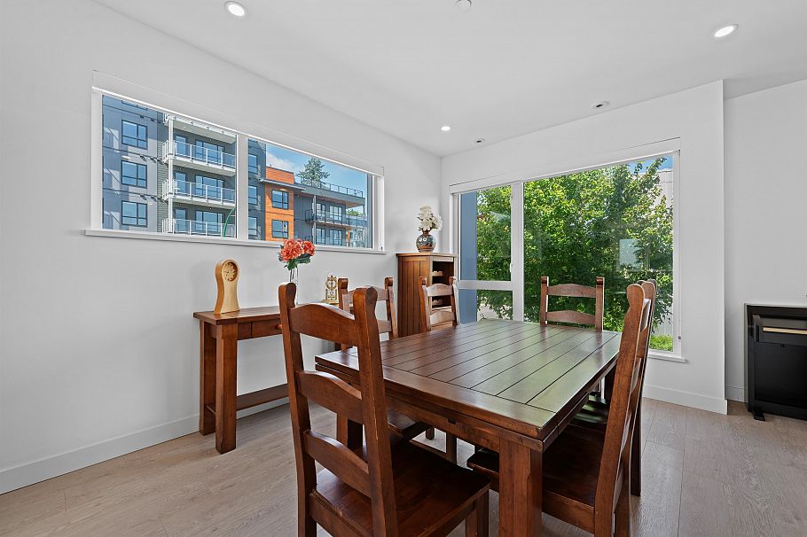 54 3597 Malsum Drive North Vancouver, BC - 9