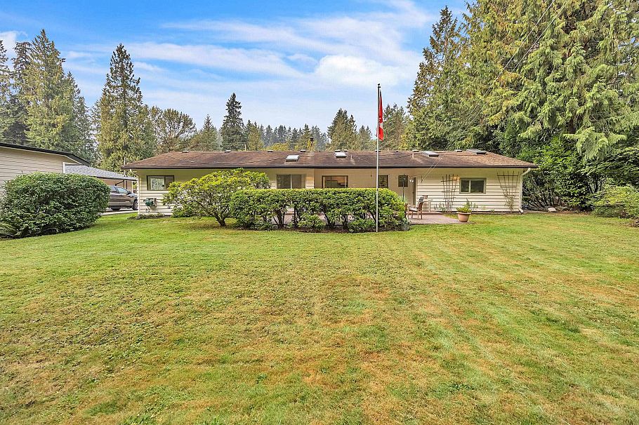 1372 Riverside Drive North Vancouver, BC - 30