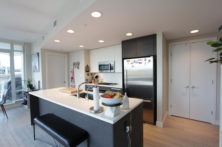 402 2008 Rosser Avenue Burnaby, BC - 3